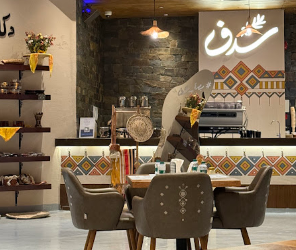 /assets/new-restaurants-fnb/4.png3742